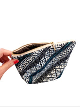 Load image into Gallery viewer, Purse. Waxprint cotton.