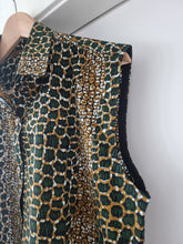 Load image into Gallery viewer, Waxprint cotton shirt. Handmade coconut buttons. Unisex fit.