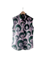 Load image into Gallery viewer, Waxprint cotton shirt. Handmade coconut buttons. Unisex fit.