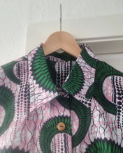 Load image into Gallery viewer, Waxprint cotton shirt. Handmade coconut buttons. Unisex fit.