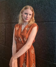 Load image into Gallery viewer, Bogolan organic cotton dress. Natural colours.