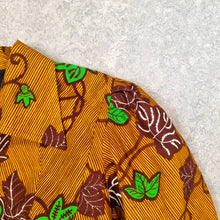 Load image into Gallery viewer, Waxprint jacket with linen.