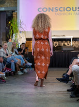 Load image into Gallery viewer, Bogolan organic cotton dress. Natural colours.