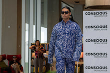 Load image into Gallery viewer, Organic cotton shirt. Handmade coconut buttons. Unisex fit.