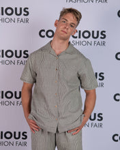 Load image into Gallery viewer, Organic cotton shirt. Handmade coconut buttons.