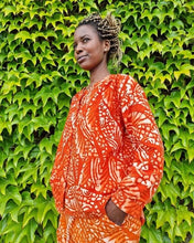 Load image into Gallery viewer, Organic cotton shirt jacket. Handmade coconut buttons.