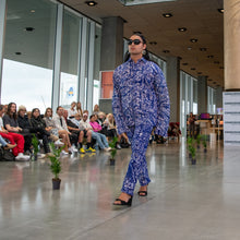 Load image into Gallery viewer, Two piece organic cotton. Unisex fit.