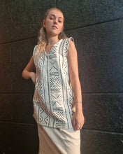 Load image into Gallery viewer, Organic cotton top. Natural colours. Handmade.