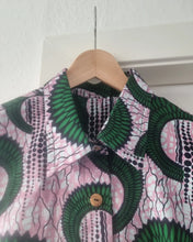 Load image into Gallery viewer, Waxprint cotton shirt. Handmade coconut buttons. Unisex fit.
