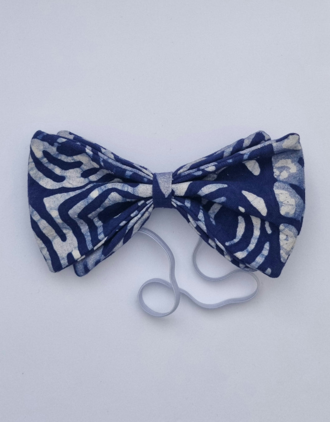Organic cotton bow tie.